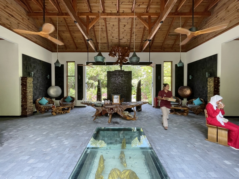 Sun Spa by Healing Earth at Mövenpick Resort Kuredhivaru