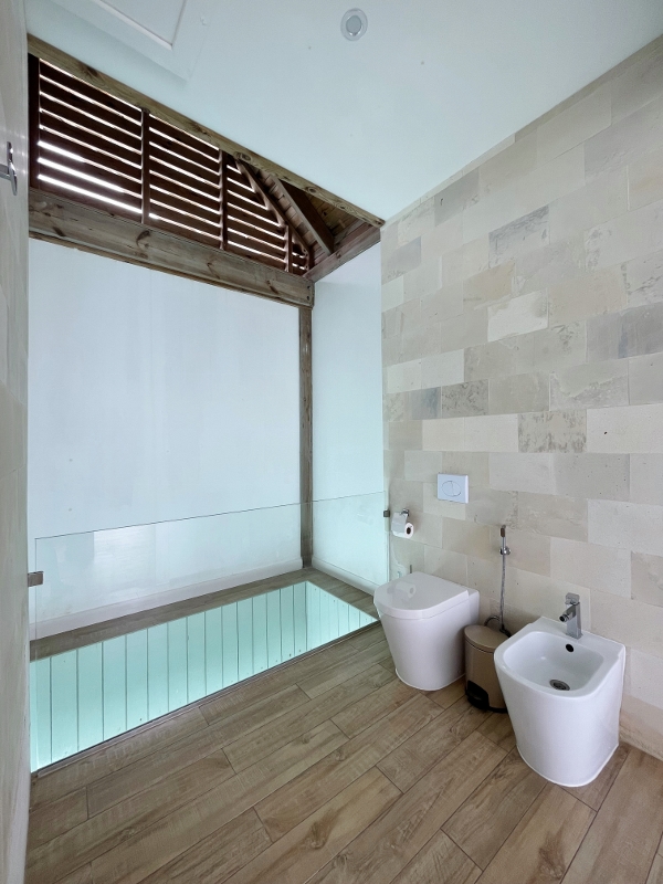 Bathroom in Overwater Pool Villa Ocean at Mövenpick Resort Kuredhivaru