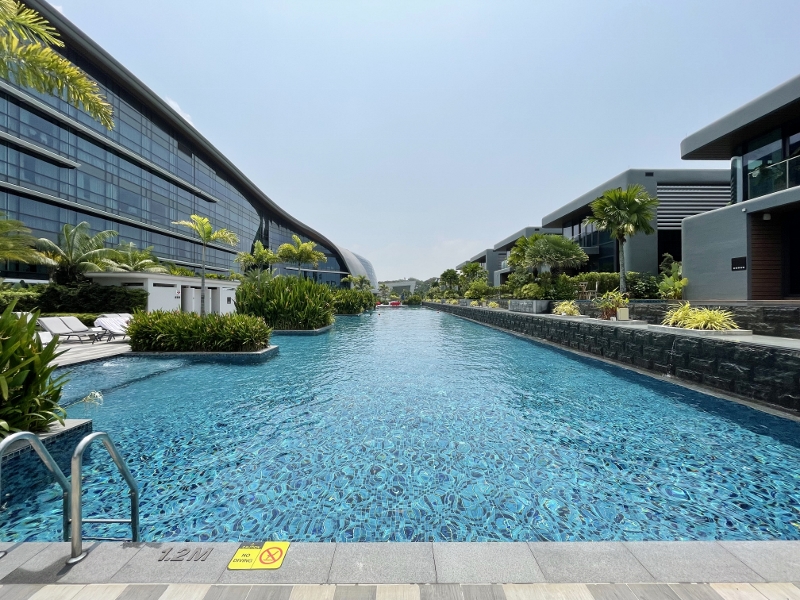 Swimming pool at Dusit Thani Laguna Hotel