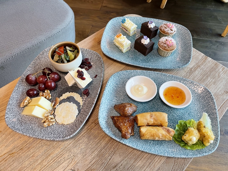 Evening canapes at Legends Bar at Dusit Thani Laguna Hotel