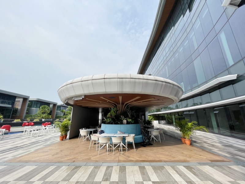 Seating area at The Tee Deck Bar & Grill at Dusit Thani Laguna Hotel