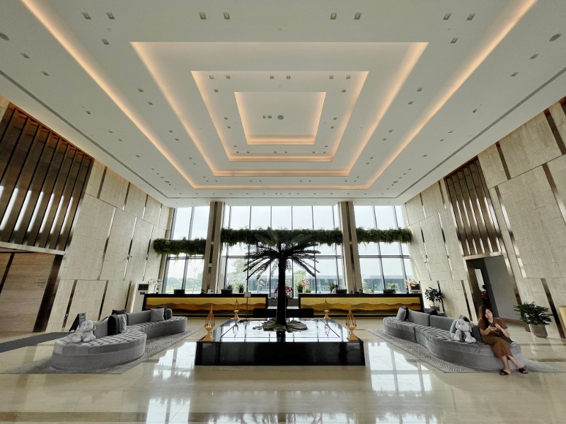 Dusit Thani Laguna Hotel reception counters