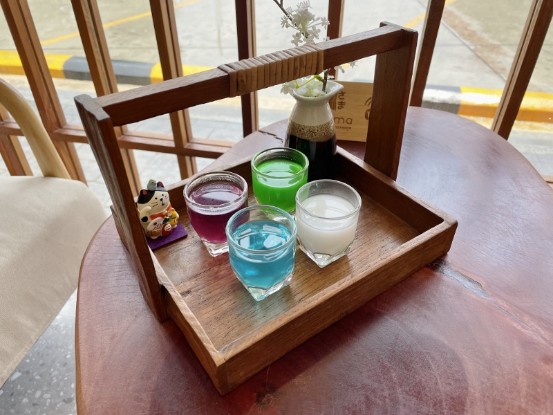 Onsen powder options at SAMA Onsen & Massage Spa