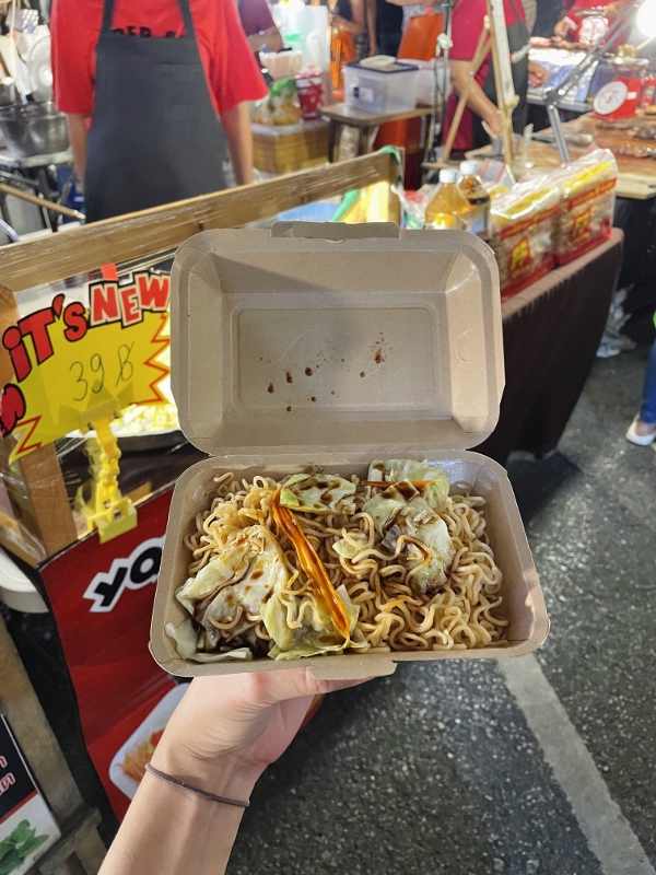 Fried noodles at Lard Yai Sunday Walking Street Market