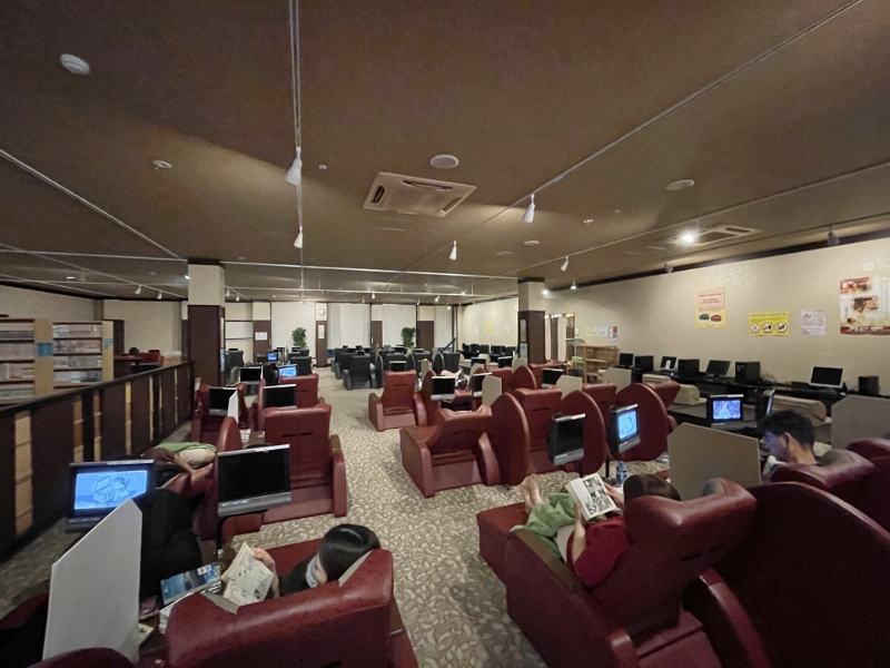 Lounge with reclining chairs at Rinku-No-Yu public bathhouse at Rinku Pleasure Town SEACLE shopping mall