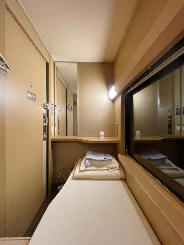 Single room in Sunrise Express sleeper train