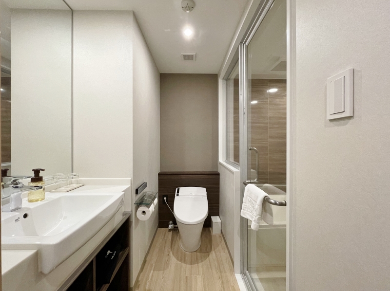 Bathroom in Grand Floor Deluxe King Room at Miyako City Tokyo Takanawa Hotel