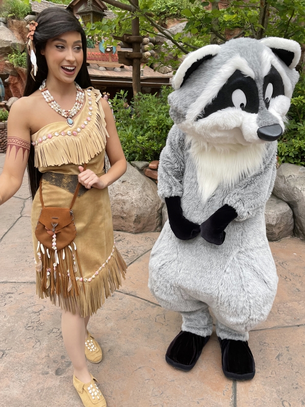 Pocahontas and Meeko characters at Tokyo Disneyland
