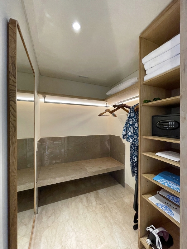 Closet area in One Bedroom Ocean View Room at AYANA Segara Bali Hotel