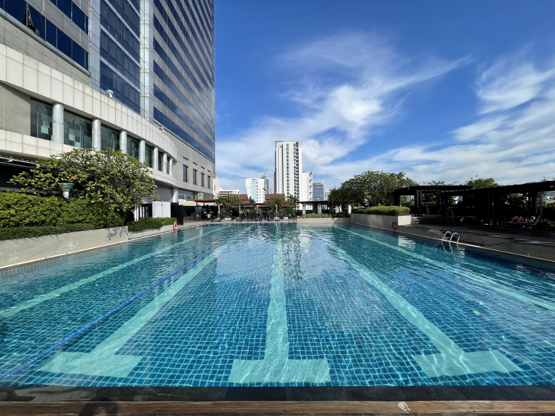 Swimming pool at Pathumwan Princess Hotel