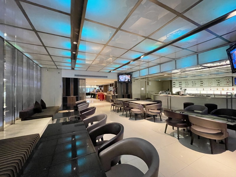 Seating area at Studio Bar at Pathumwan Princess Hotel