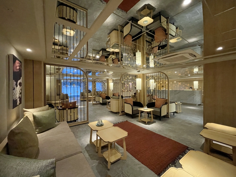 Reception area at Diora Luxe Sukhumvit Spa