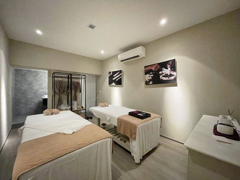 Couple treatment room at Diora Luxe Sukhumvit Spa