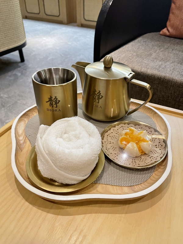 Tea, snack and towel at Diora Luxe Sukhumvit Spa