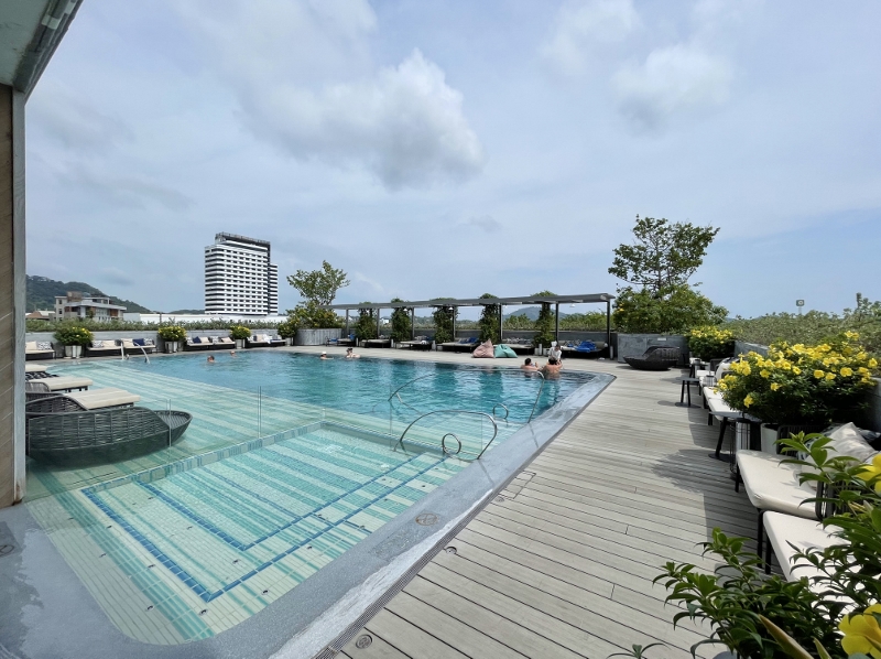 Swimming pool at Courtyard by Marriott Hotel Phuket Town