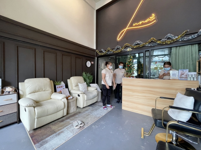 Reception area at Luna Massage & Head Spa