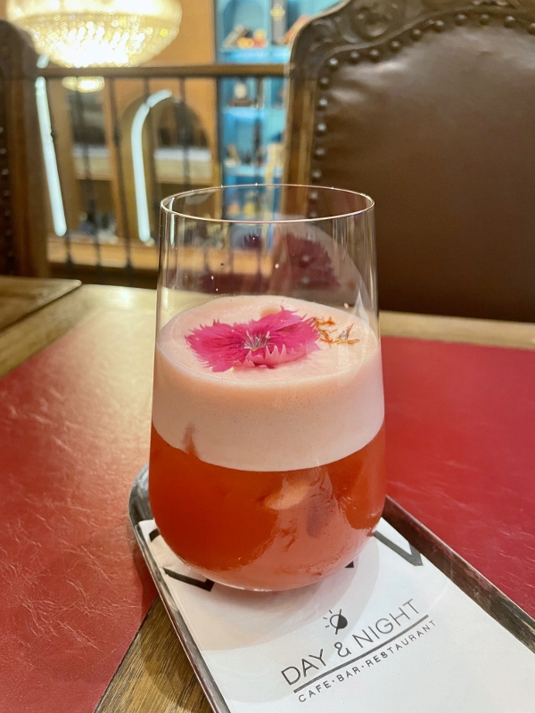 Pop up tea from Day & Night Of Phuket Cafe