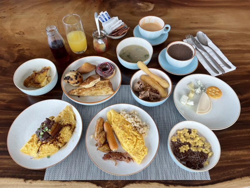 Breakfast buffet dishes from Krua Talad Yai restaurant at Courtyard by Marriott Hotel Phuket Town