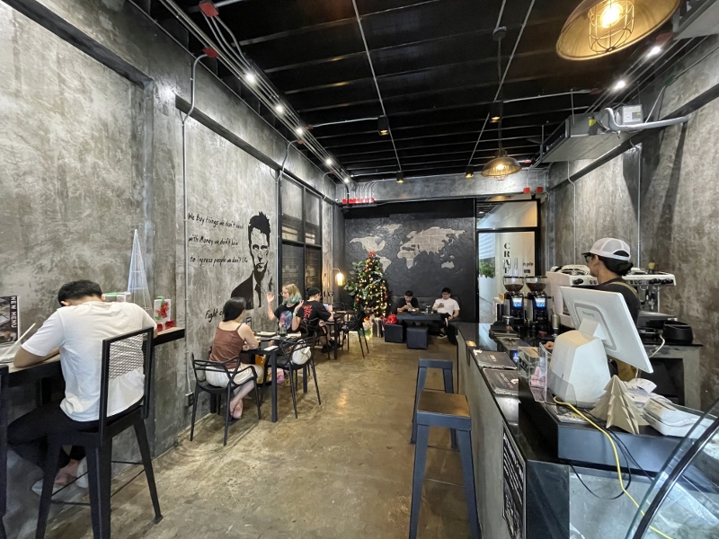 Indoor seating area at Craftist Cafe