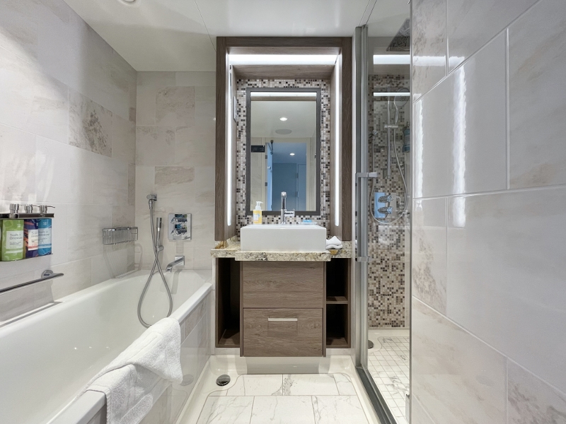 Bathroom in J4 Junior Suite on Royal Caribbean Spectrum Of The Seas