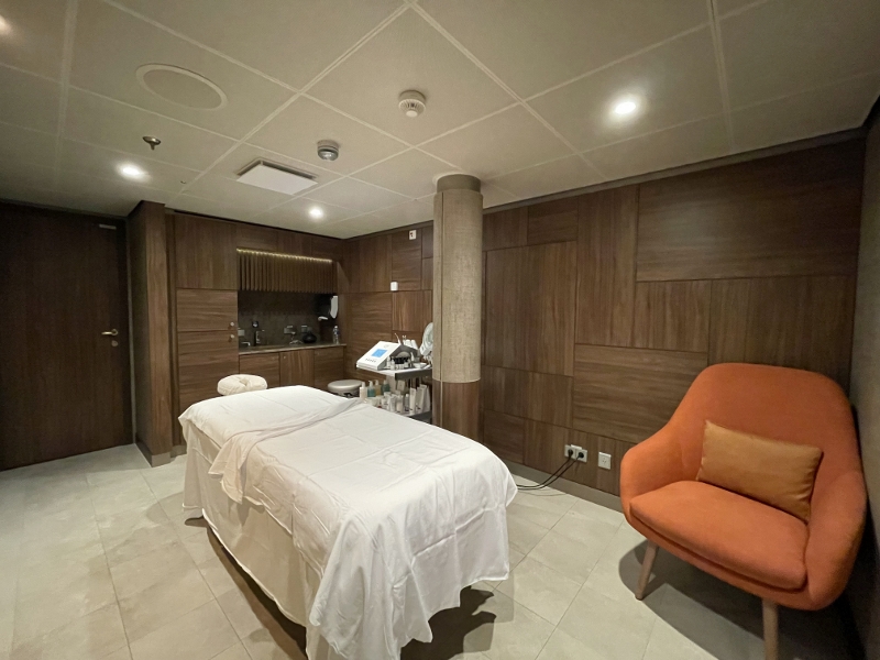 Treatment room at Body & Mind Wellness Centre on Royal Caribbean Spectrum Of The Seas