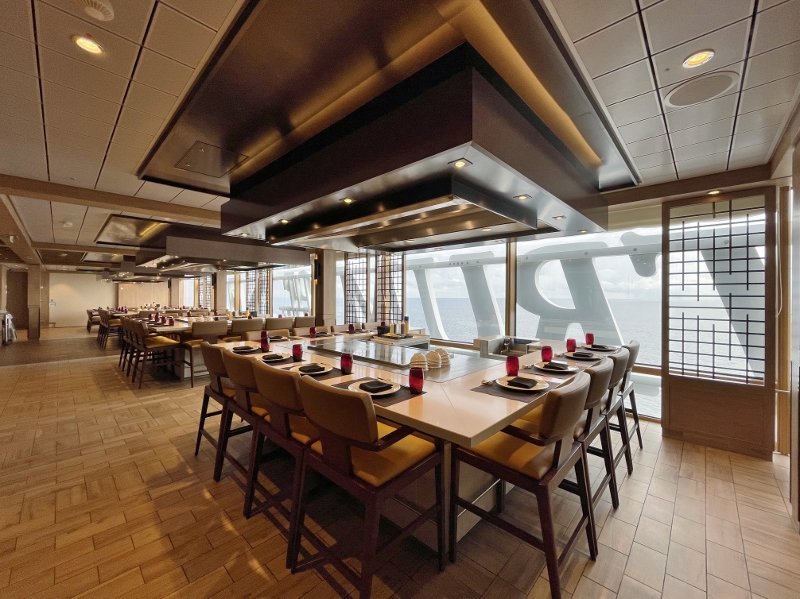 Izumi Teppanyaki restaurant on Royal Caribbean Spectrum Of The Seas
